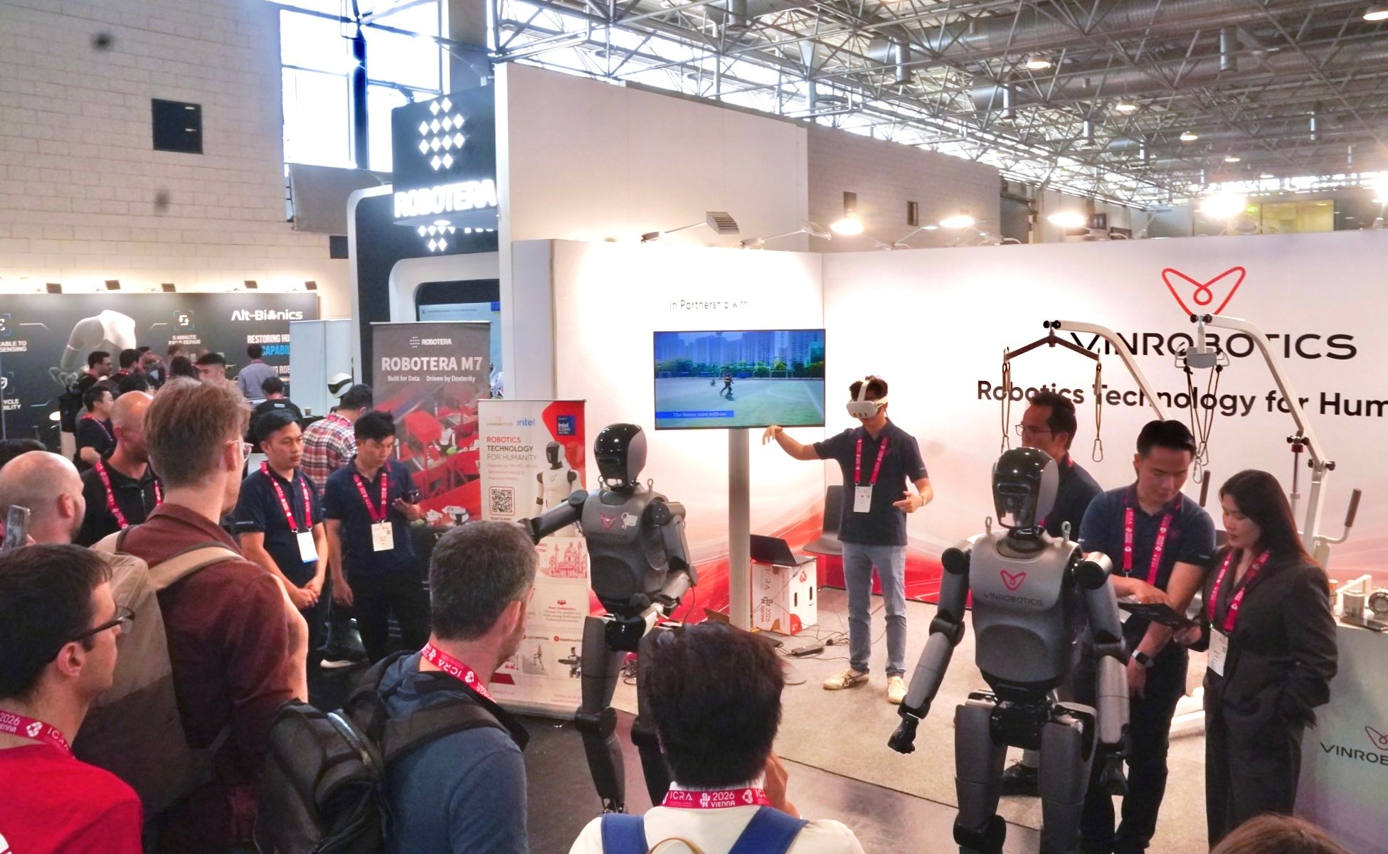 VinRobotics VR-H3 humanoid robot remote operation demo using motion capture for embodied AI control